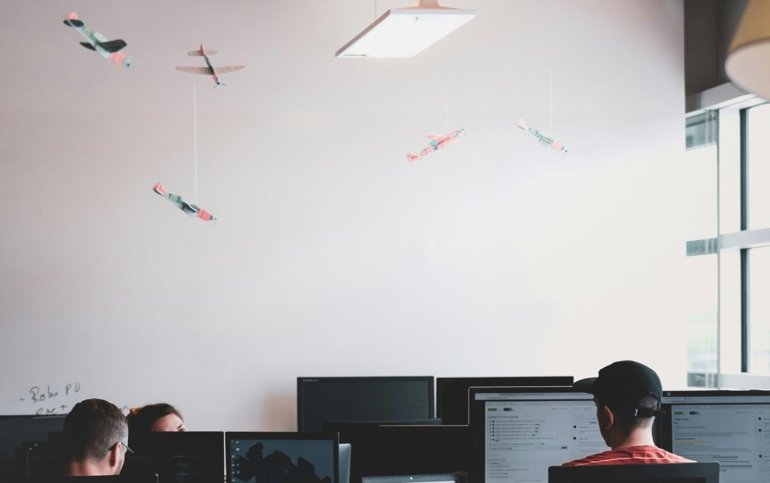 GraphQL learning environment with interactive coding interface